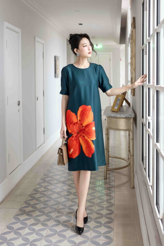 SWANLAKE | Váy Đầm Nữ Suông Cổ Tròn Vải Lụa Taffeta Dày In Hoa Tay Ngắn Sang Trọng Đi Tiệc D13086LW02