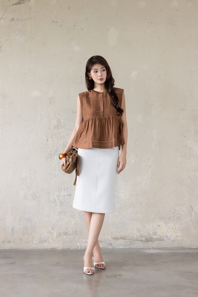 SWANLAKE | Áo Kiểu Nữ Sát Nách Dáng Babydoll Xếp Ly Cổ Tròn Chất Tơ Cotton Dạo Phố Hè A13863LW01