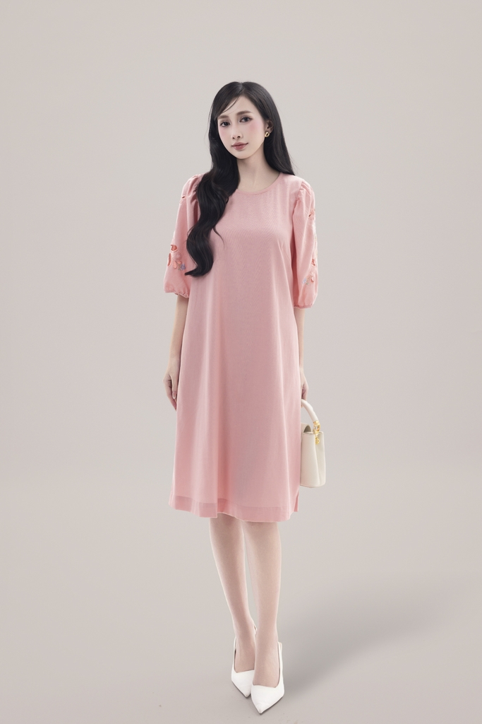 Đầm Linen Thêu 2 Bên cánh Tay Swanlake - D11725LW01