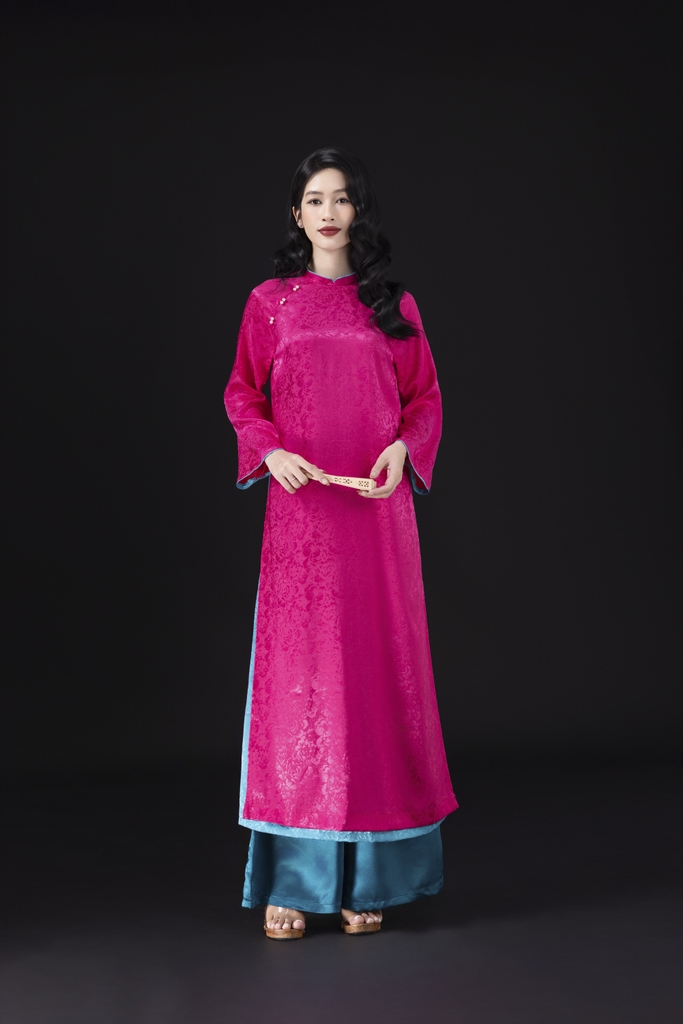 SWANLAKE | Áo Dài Tết Cách Tân Nữ Lụa Gấm Tà Kép Tay Dài Rộng Dáng Suông Truyền Thống L13155LW01