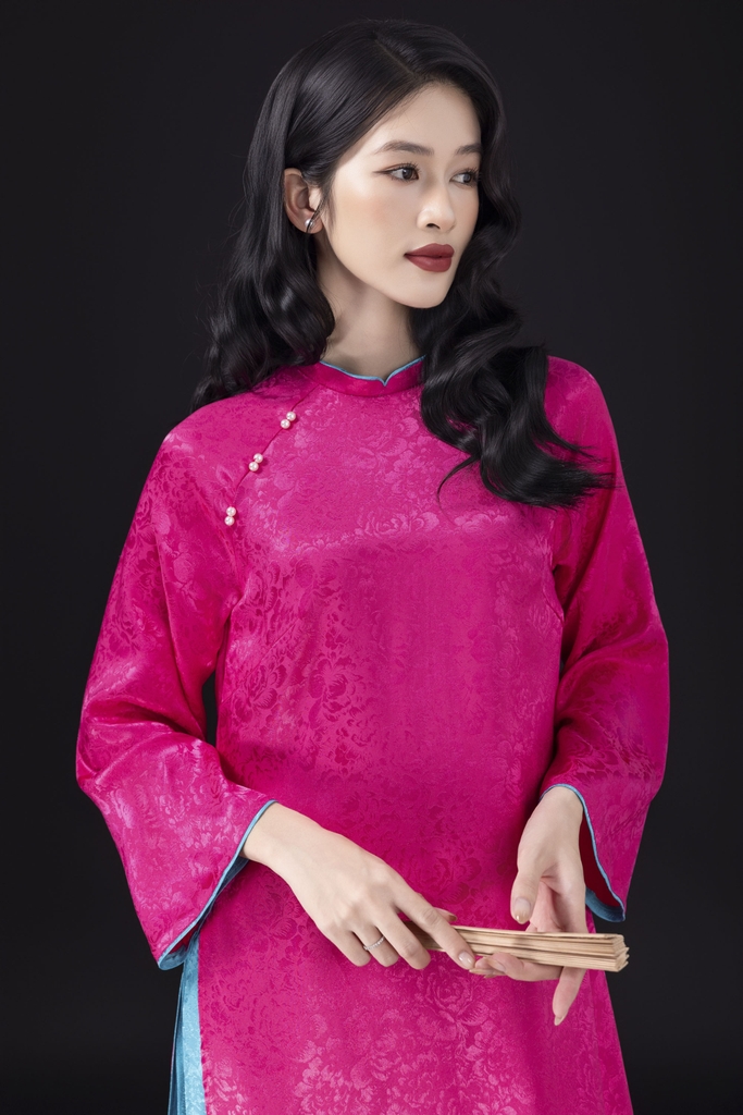 SWANLAKE | Áo Dài Tết Cách Tân Nữ Lụa Gấm Tà Kép Tay Dài Rộng Dáng Suông Truyền Thống L13155LW01