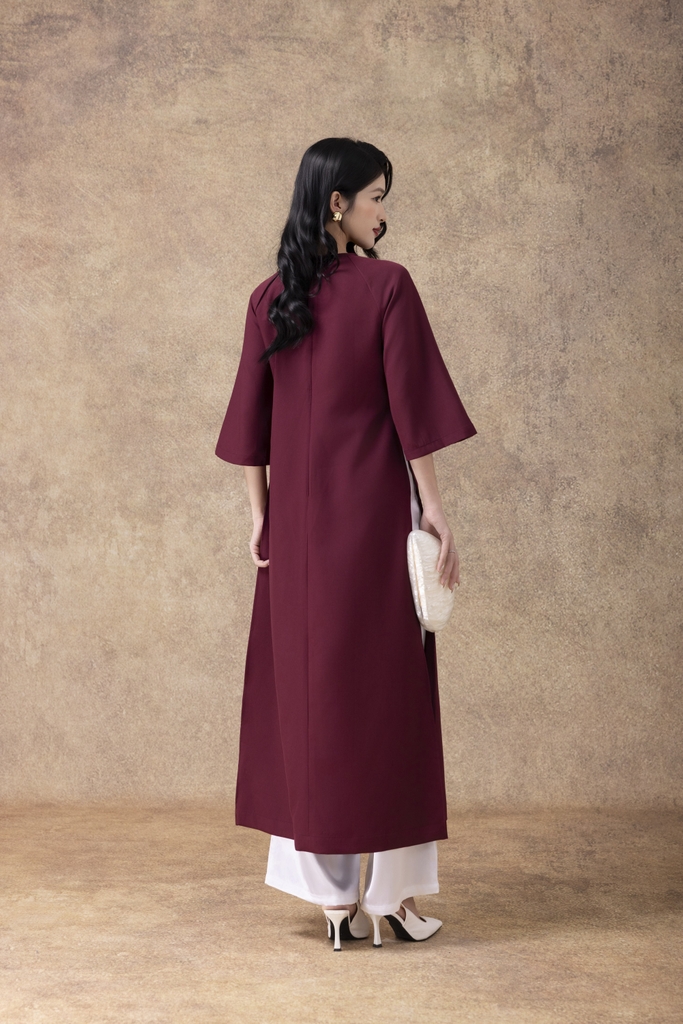 SWANLAKE | Áo Dài Nữ Cách Tân Liên Hoa Phom Suông Cổ Tròn Vải Lụa Dày Đính Kết Hoa 3D Tết L13092LW01