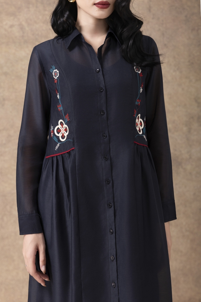 SWANLAKE | Váy Đầm Sơ Mi Nữ Suông Vải Tơ Lót Lụa Thêu Hoa Cao Cấp Tay Dài Công Sở Thanh Lịch D13096LW01