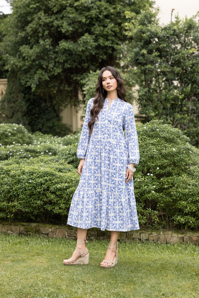 SWANLAKE | Váy Đầm Nữ Suông Maxi Đuôi Cá Xòe Vải Linen Bông Cổ Trụ Xẻ Tay Dài Du Lịch Biển D12394LW13