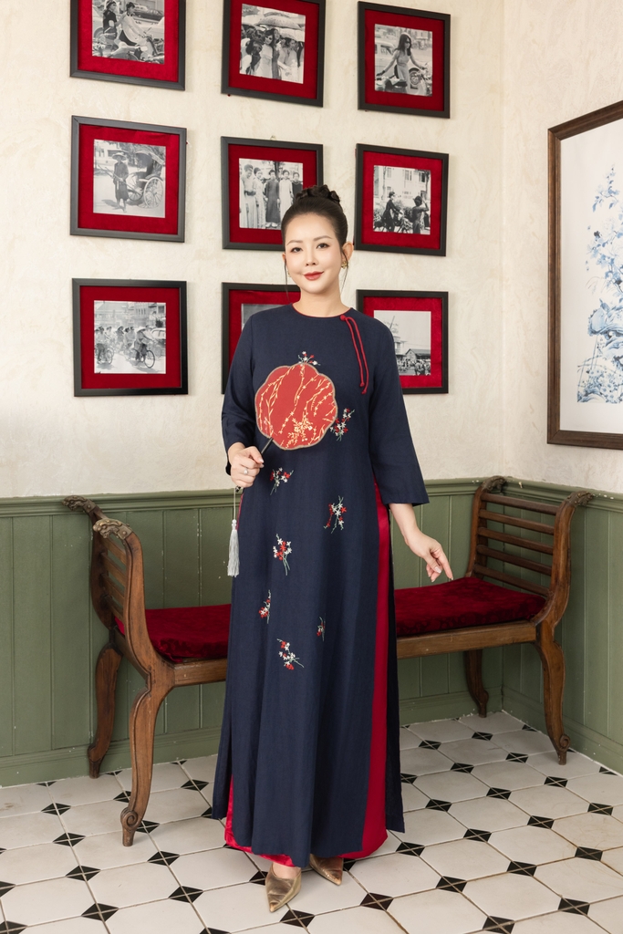 Áo Dài Cách Tân Suông Linen Thêu Hoa L14229LW01