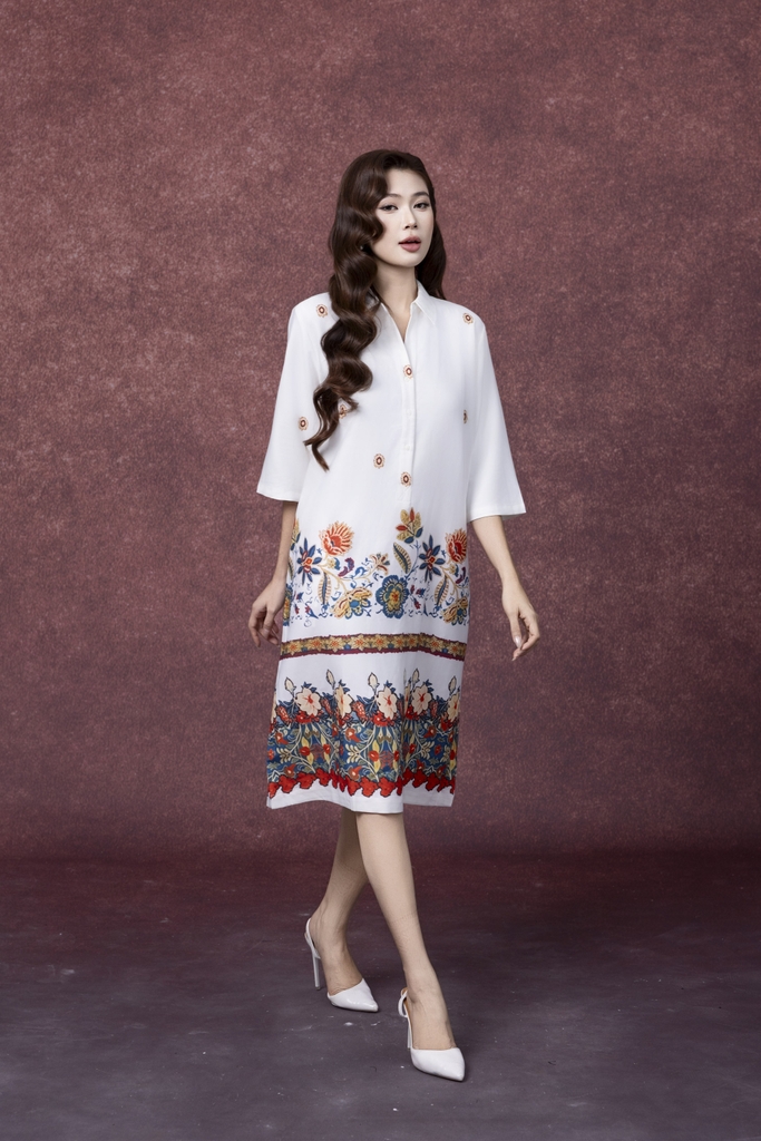 SWANLAKE | Váy Đầm Nữ Midi Tay Lỡ Cổ Sơ Mi Vải Lụa Dày In Hoa Có Túi Công Sở Dạo Phố D13263LW01