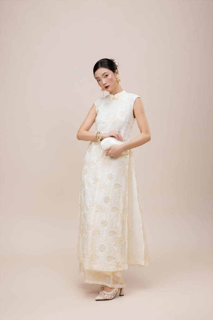 Áo Dài Cách Tân Nữ Cổ Tàu Xốp Hàn Thêu Hoa L13943LW01
