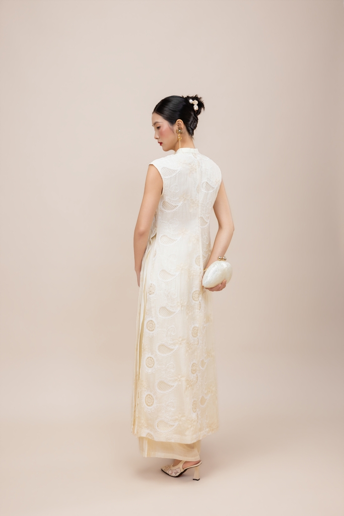 Áo Dài Cách Tân Nữ Cổ Tàu Xốp Hàn Thêu Hoa L13943LW01