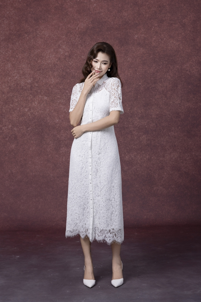 SWANLAKE | Váy Đầm Sơ Mi Nữ Vải Phối Ren Hoa 2 Lớp Chiết Eo Tay Ngắn Sang Trọng Đi Tiệc D13326LW01