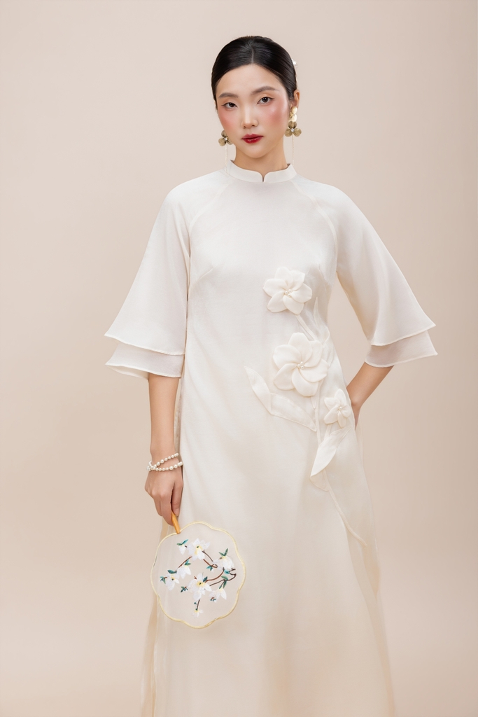 Áo Dài Cách Tân Vải Tơ Ánh Kim Đính Hoa 3D L13982LW01
