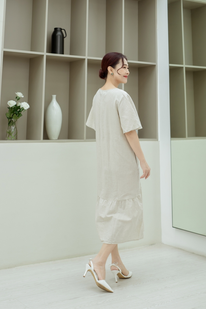 Đầm Phom Suông Thêu Bông Vải Linen Swanlake - D10617LW01