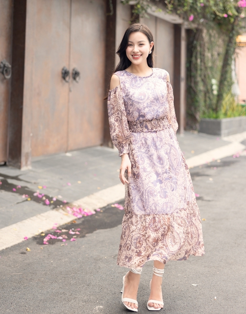 Đầm Maxi Nhún Eo Khoét Vai Vải Voal Swanlake - D10876LW02