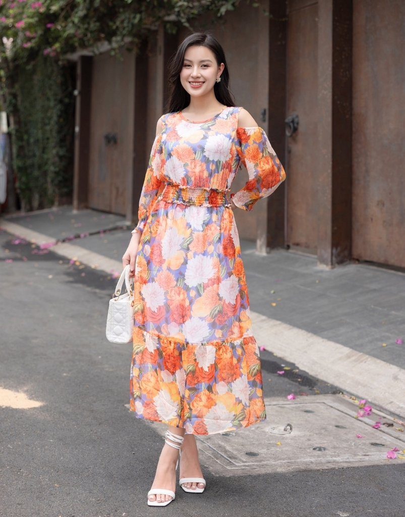 Đầm Maxi Nhún Eo Khoét Vai Vải Voal Swanlake - D10876LW02