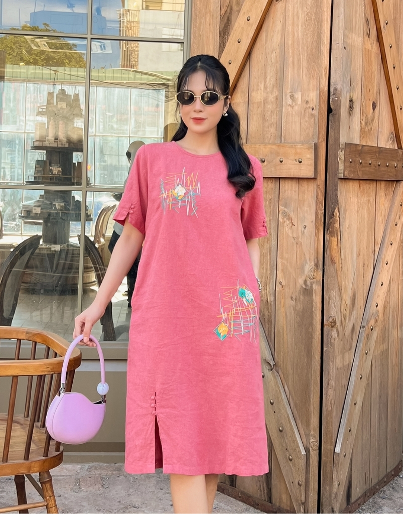 Đầm Suông Vải linen Thêu Swanlake - D11220LW03