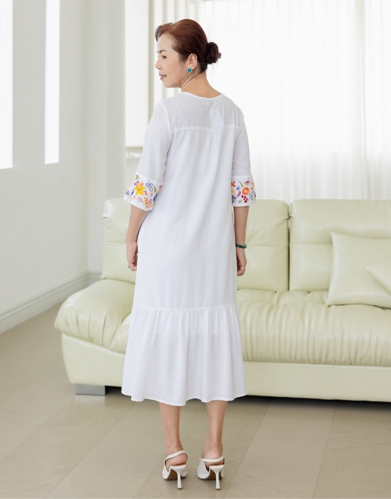 Đầm Trung Niên Linen Tặng Mẹ Phom Suông A Đuôi Cá - D11490LW01