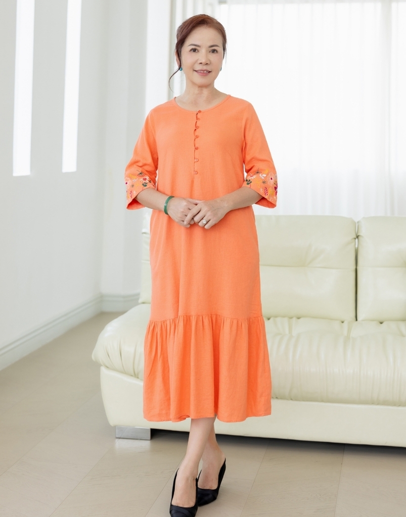 Đầm Trung Niên Linen Tặng Mẹ Phom Suông A Đuôi Cá - D11490LW01