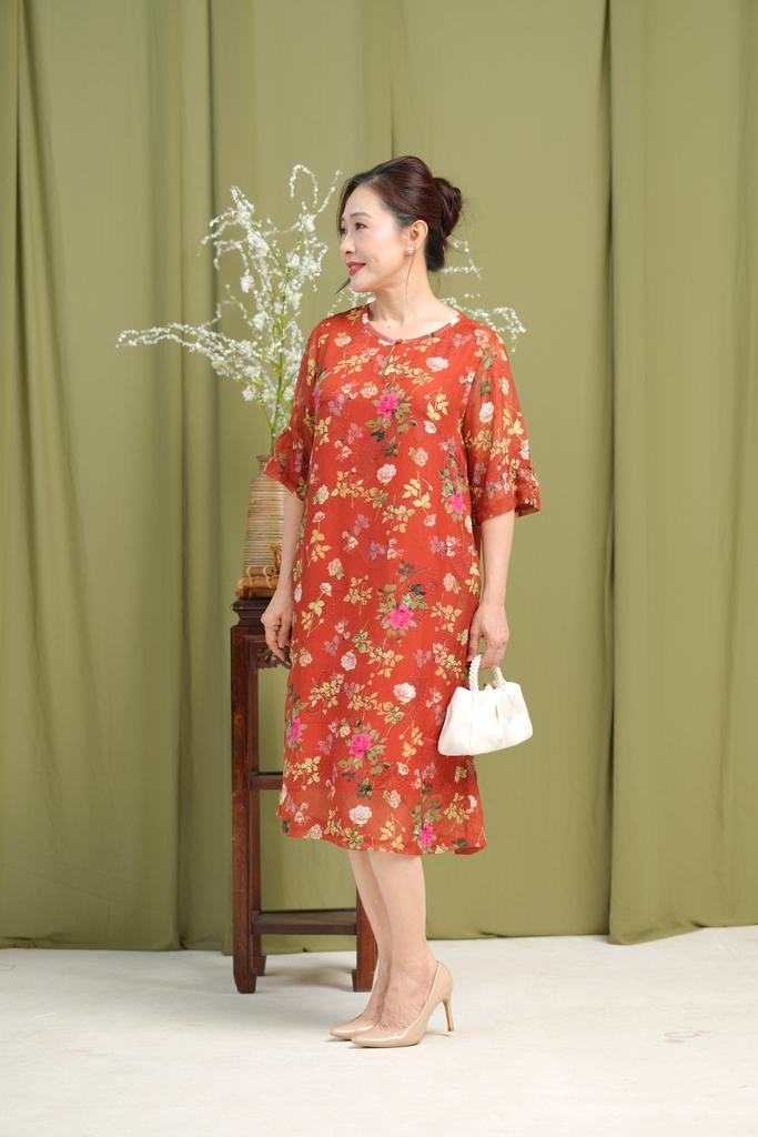 M-Collection - Đầm Hoa Cổ Tròn Đính Ngọc Trai Chất Đũi Hàn - D11573LW02