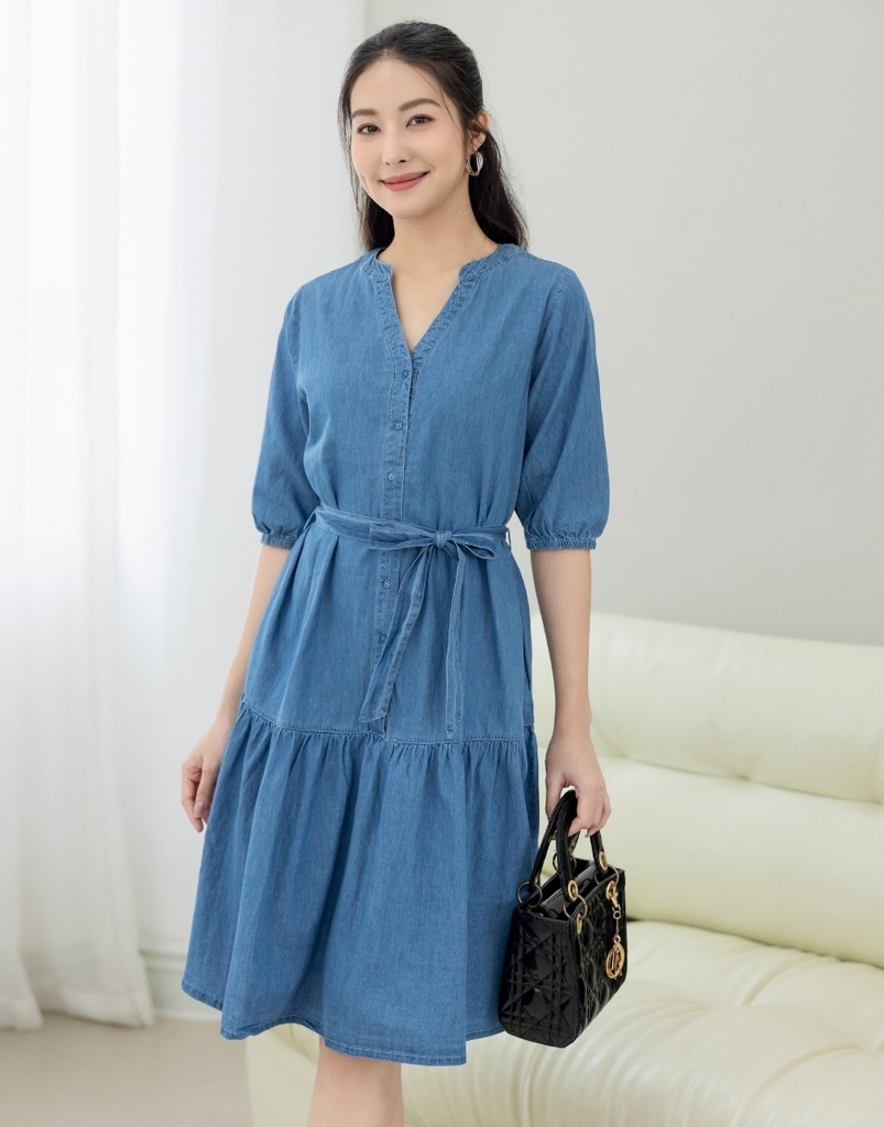 Đầm Jean Wash Cột Dây Phom A Xoè Cổ Trụ - D11609LW01