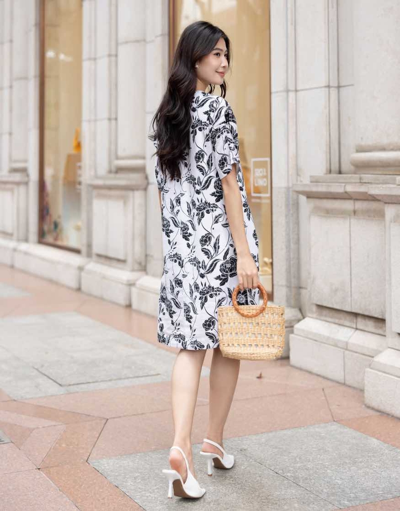 Đầm Suông Tay Lững Nhún Linen Bông Đen Swalake - D11678LW01
