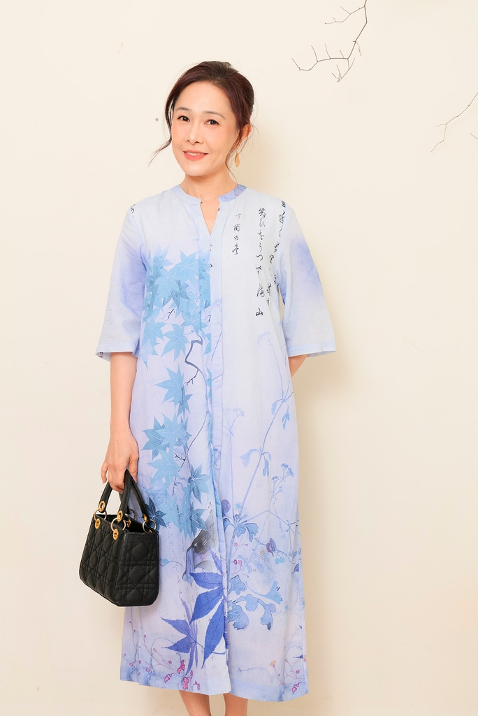 Đầm Suông Họa Tiết Chất Liệu Đũi Bông Swanlake - D11777LW01