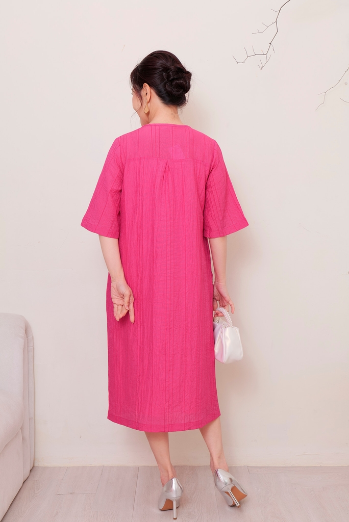 Đầm Thêu Cổ Tay Lỡ Tơ Dập Ly Swanlake - D11808LW01