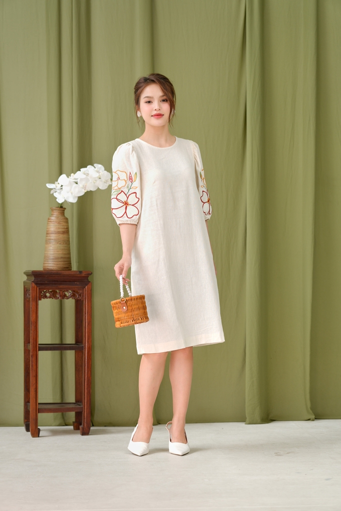 Đầm Thêu Hai Bên Cánh Tay Chất Liệu Linen Swanake - D12013LW01