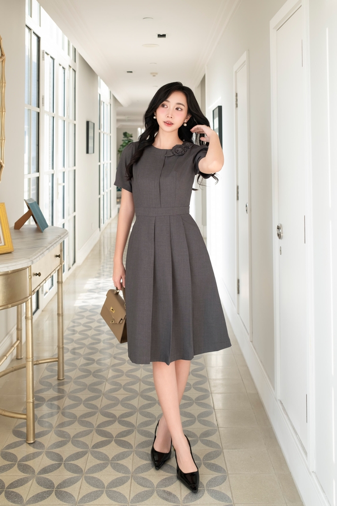 Đầm Sếp Ly Đính Hoa Chất Liệu Bố Gân Hàn Swanlake - D12083LW01