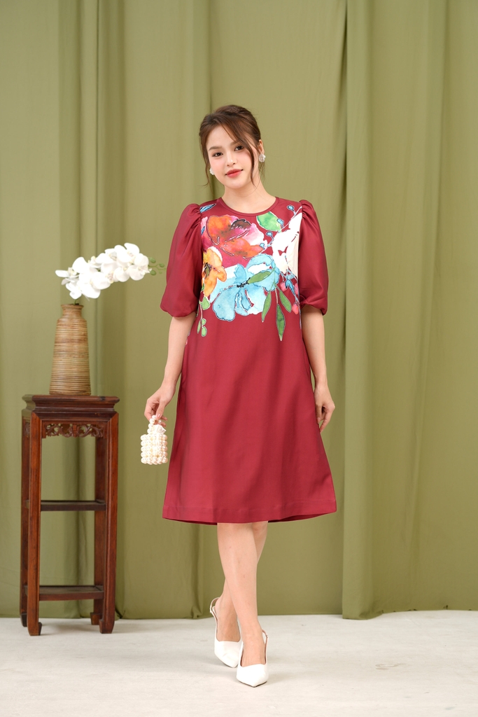 Đầm Suông In Hoa Chất Liệu Lụa Dày Trắng Swanlake - D12102LW01