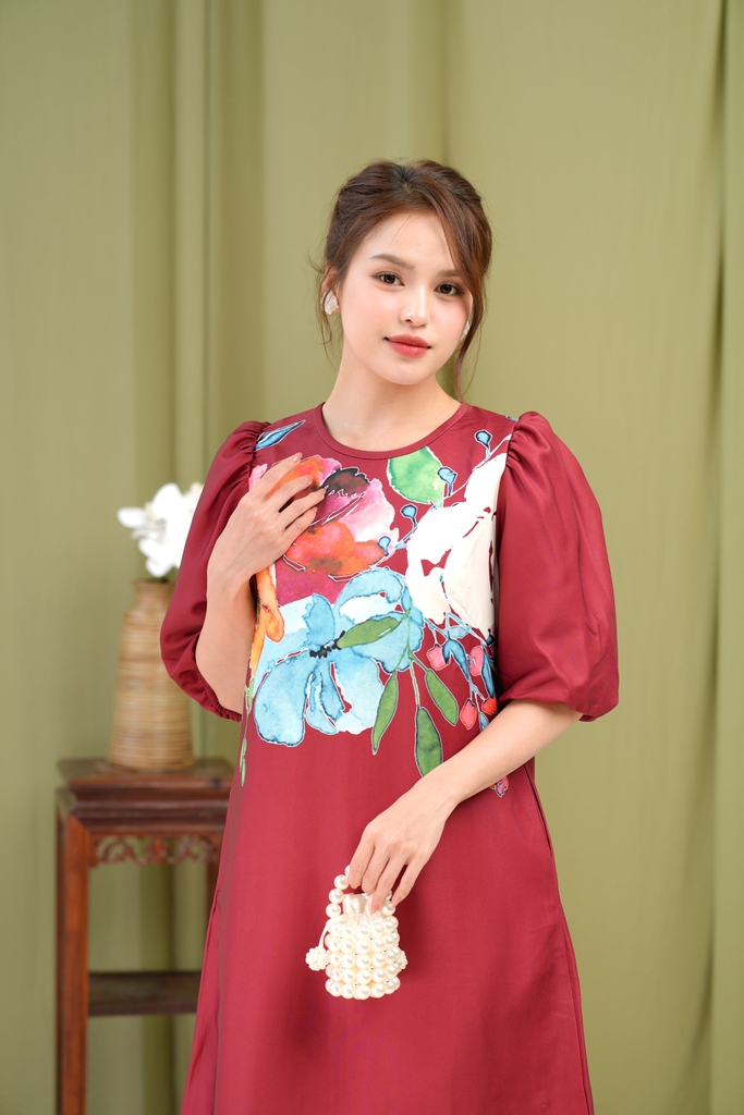 Đầm Suông In Hoa Chất Liệu Lụa Dày Trắng Swanlake - D12102LW01