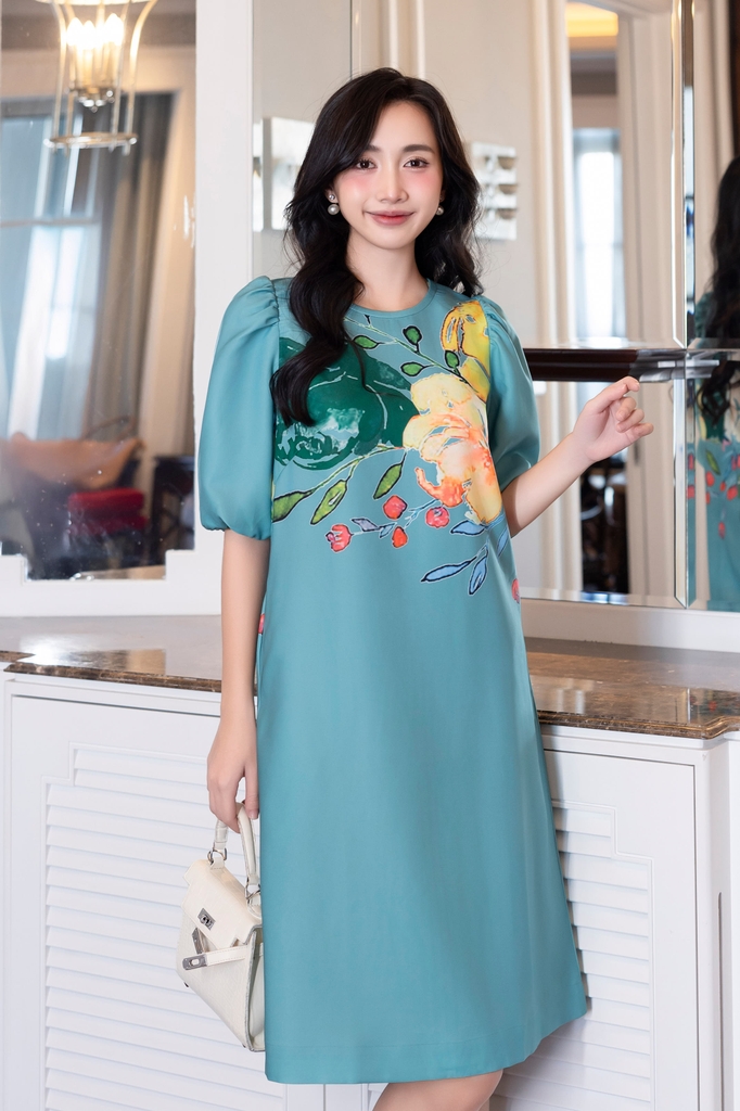 Đầm Suông In Hoa Chất Liệu Lụa Dày Trắng Swanlake - D12102LW01
