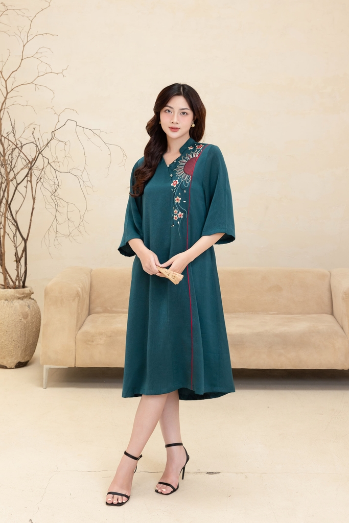 M-Collection - Đầm Lụa Gấm Wash Thêu Nổi - D12144LW01