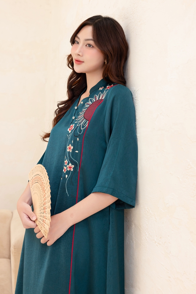 M-Collection - Đầm Lụa Gấm Wash Thêu Nổi - D12144LW01