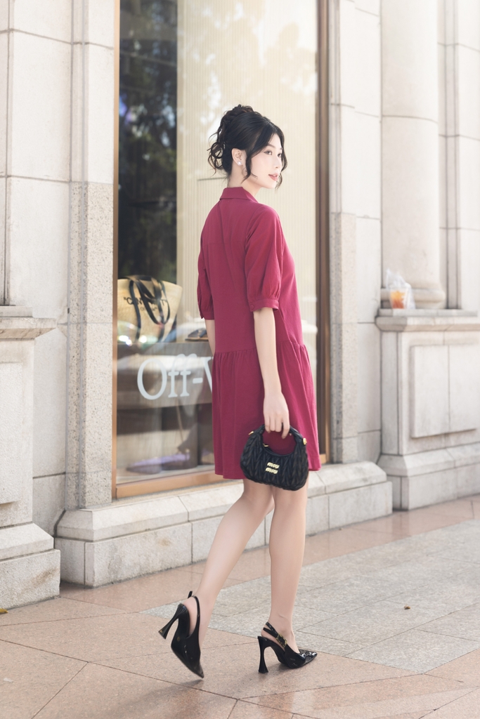 Đầm Phom A Cổ Dalton Tay Ngắn Chất Liệu Linen Thêu Hoa Lá Swanlake - D12219LW01