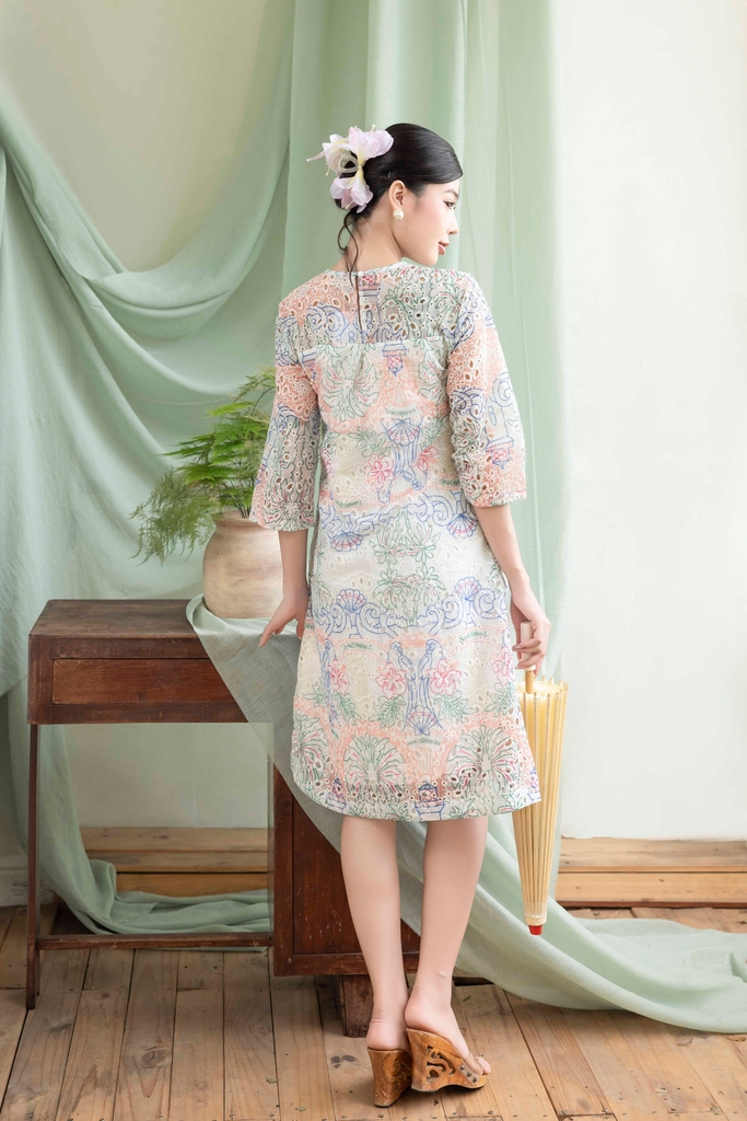 Đầm Tết Nút Tàu Tơ Thêu Đục Lỗ Phom A Hoạ Tiết Pastel - D12232LW01