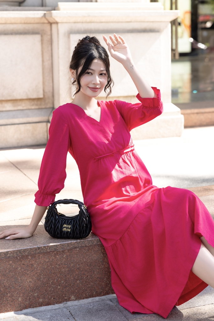Đầm Linen Trơn Tay Lỡ Phom Suông Dài Swanlake - D12270LW01