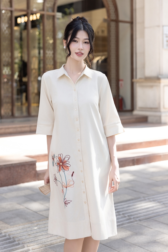 Đầm Sơ Mi Phom Suông Tay Ngắn Chất Liệu Linen Thêu Hoạ Tiết Hoa Lá Swanlake - D12274LW01