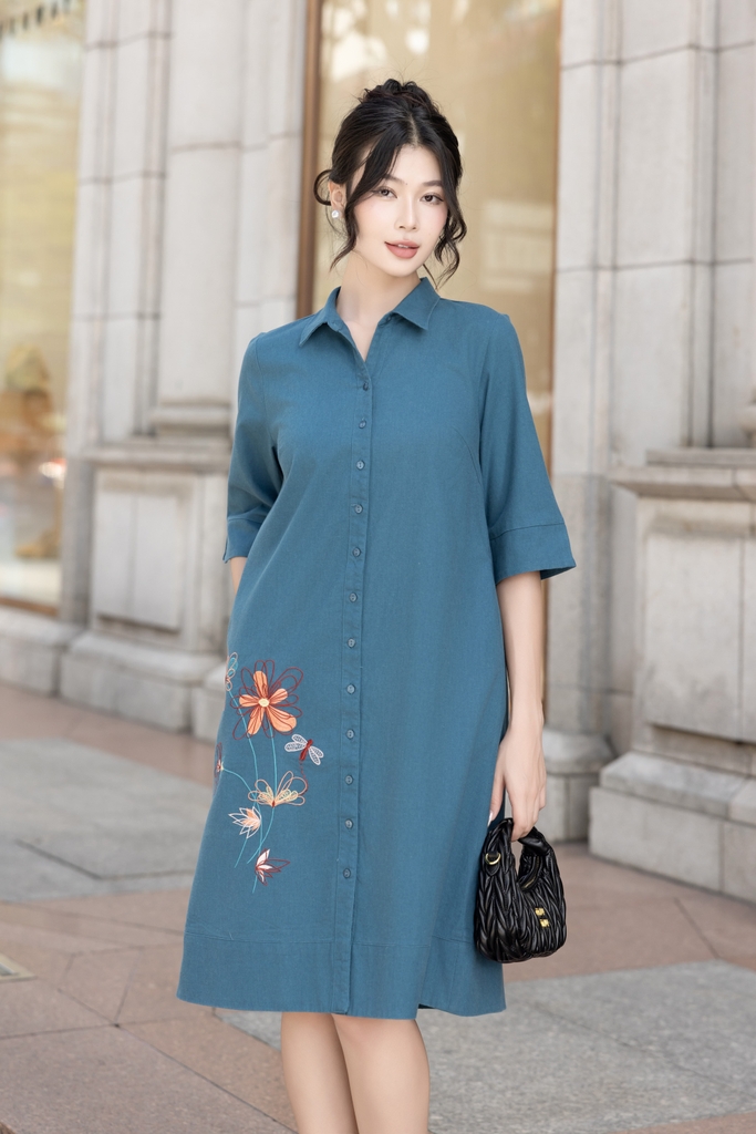Đầm Sơ Mi Phom Suông Tay Ngắn Chất Liệu Linen Thêu Hoạ Tiết Hoa Lá Swanlake - D12274LW01
