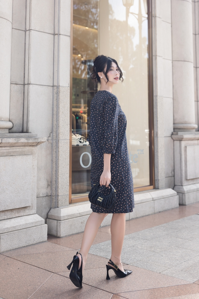Đầm Phom Suông Cotton Tay Lỡ  Swanlake - D12364LW01