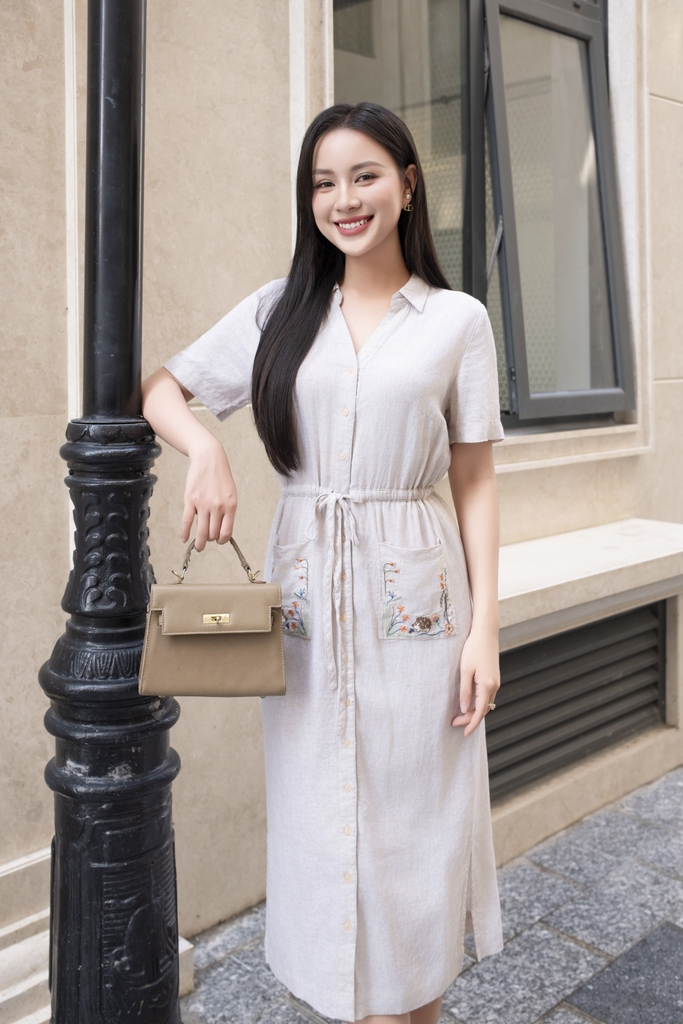Swanlake | Đầm Sơ Mi Phom Suông Thắt Dây Eo Linen Thêu D12482LW01