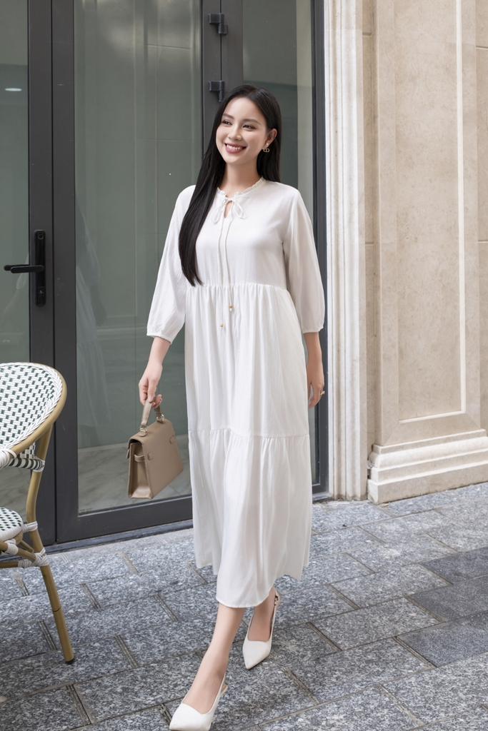 Swanlake | Đầm Tơ Trơn Phom Maxi Bay Dài D12415LW01