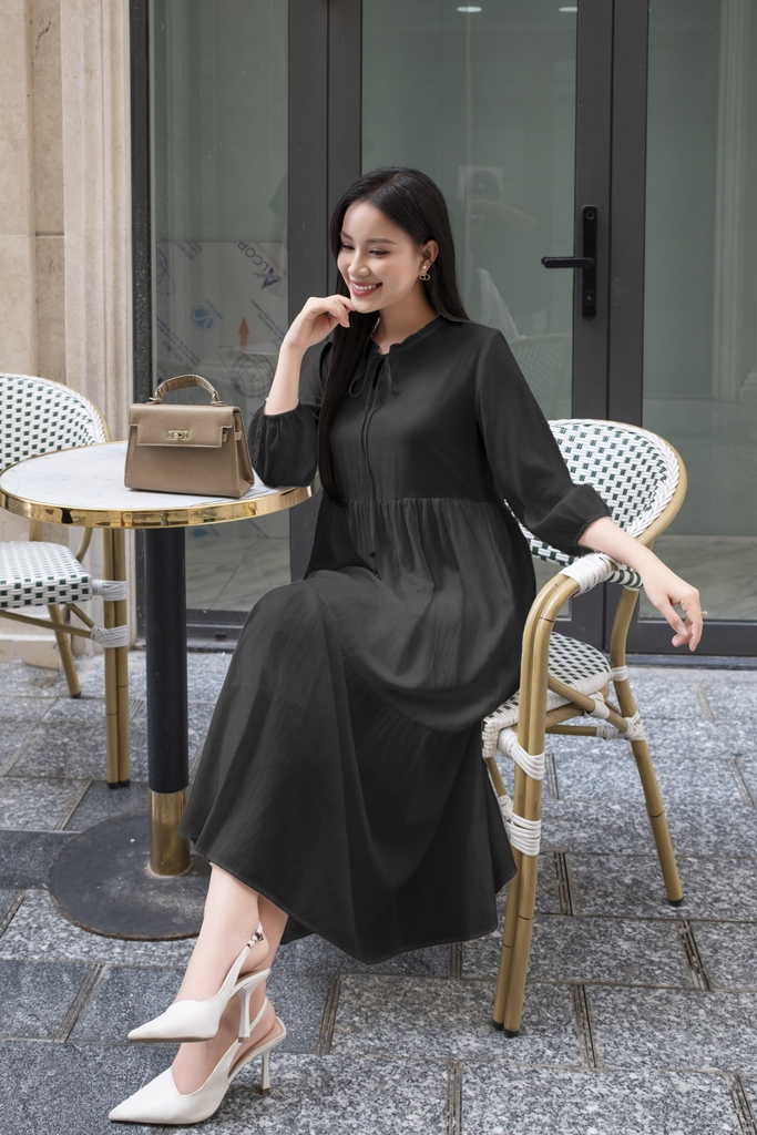 Swanlake | Đầm Tơ Trơn Phom Maxi Bay Dài D12415LW01