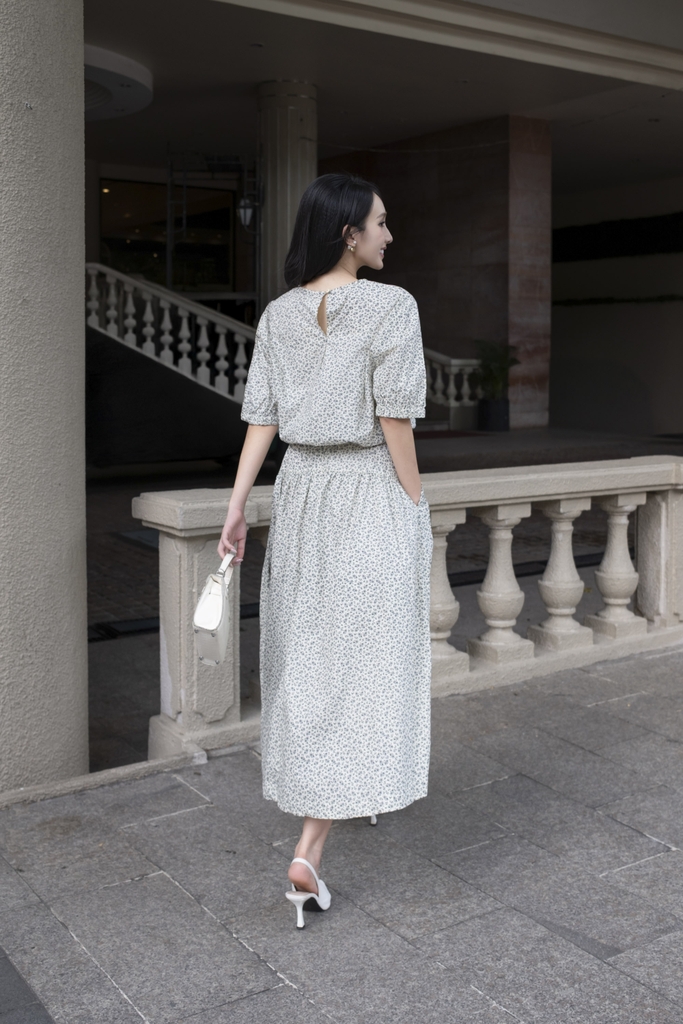 SWANLAKE | Set Bộ Nữ Hoa Nhí Áo Tay Lỡ Nhún Bo Chun Chân Váy Maxi Cạp Cao Xếp Ly Lưng Thun B12995LW01