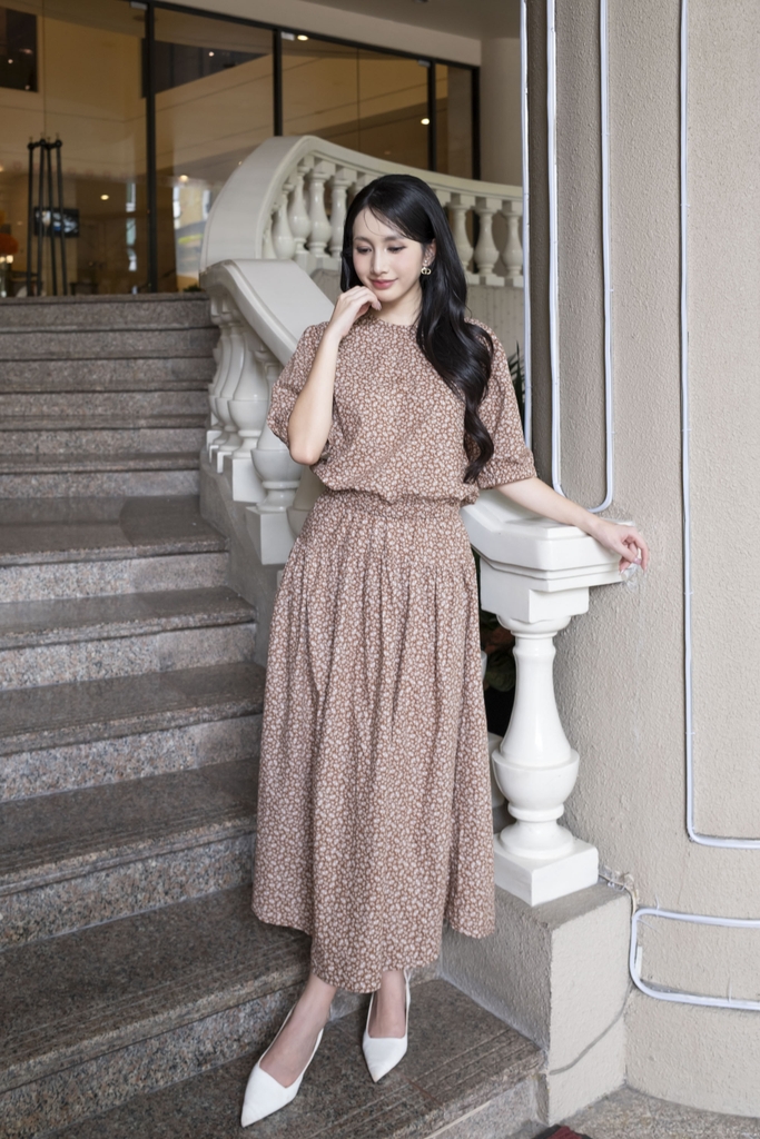 SWANLAKE | Set Bộ Nữ Hoa Nhí Áo Tay Lỡ Nhún Bo Chun Chân Váy Maxi Cạp Cao Xếp Ly Lưng Thun B12995LW01