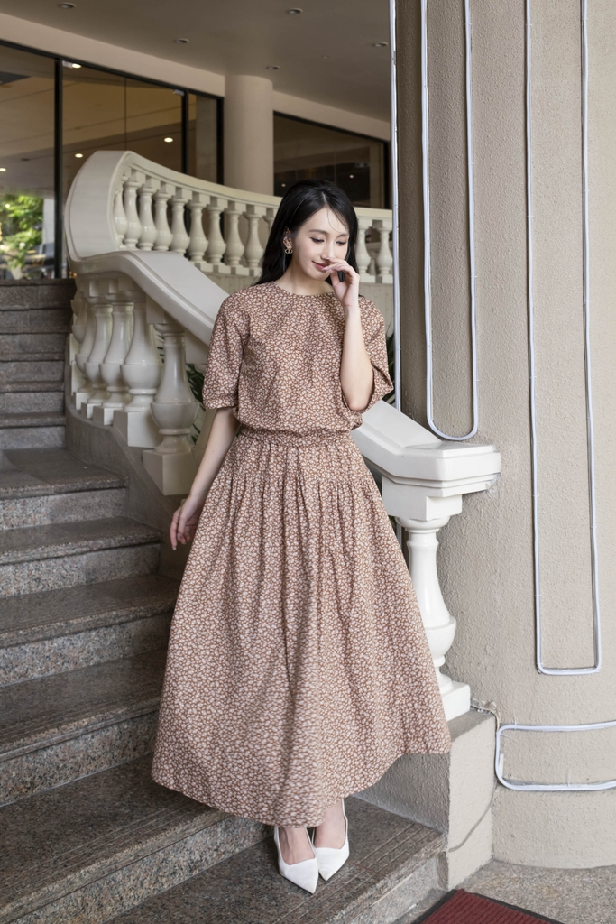 SWANLAKE | Set Bộ Nữ Hoa Nhí Áo Tay Lỡ Nhún Bo Chun Chân Váy Maxi Cạp Cao Xếp Ly Lưng Thun B12995LW01