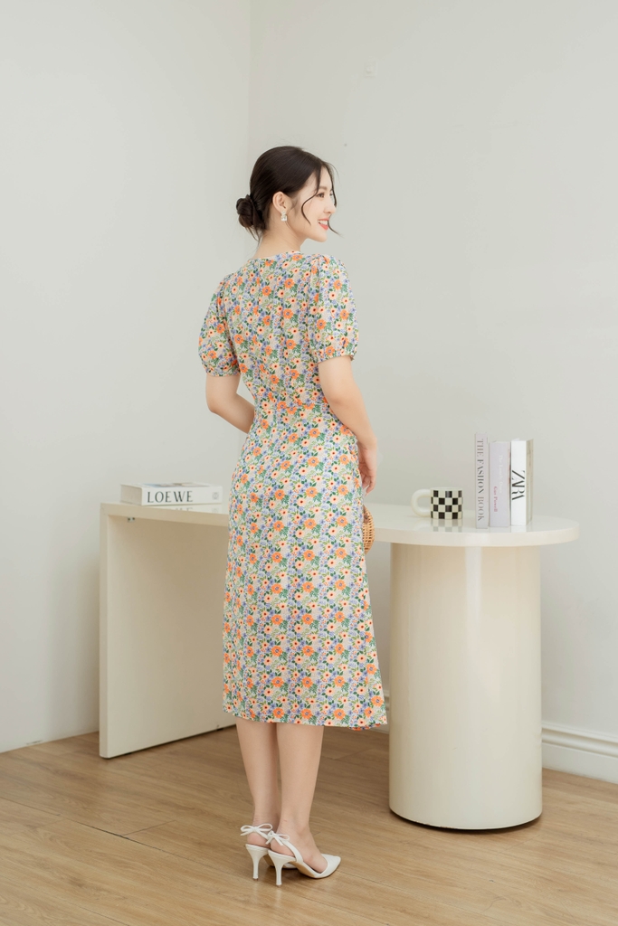 Đầm Nhún Kiểu Vải Xô Bông Swanlake - D10336LW01