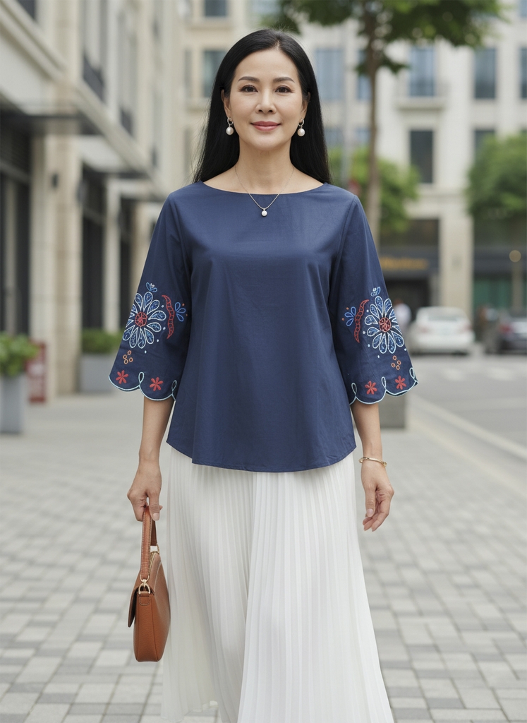 M COLLECTION | Áo Kiểu Nữ Trung Niên Tặng Mẹ Bà Cổ Tròn Tay Lỡ Vải Lụa Ý Thêu Hoa Cao Cấp A12866