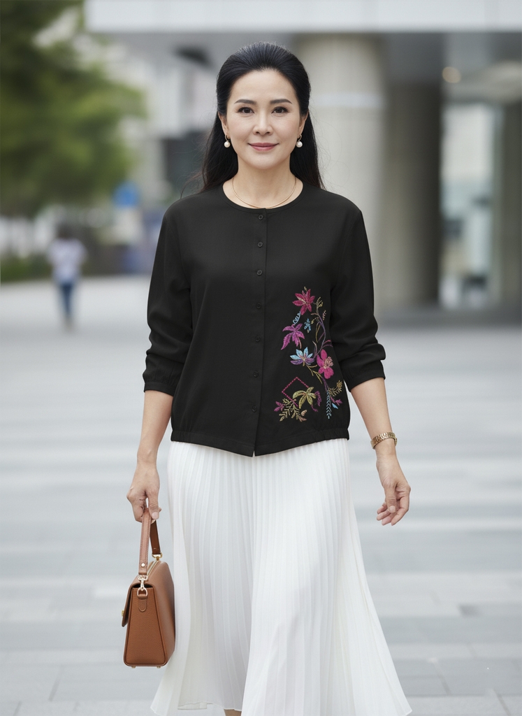 M COLLECTION | Áo Kiểu Nữ Trung Niên Tặng Mẹ, Bà Cổ Tròn Cài Nút Cotton Cát Thêu Hoa Tay Lỡ A12930