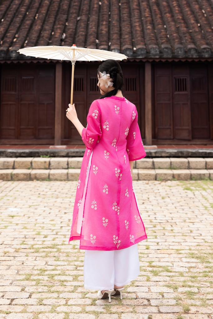 Áo Dài Tuyết An Thêu Hoa Trắng Hai Lớp Chất Tơ Swanlake (Không bao gồm quần) - L11989LW01