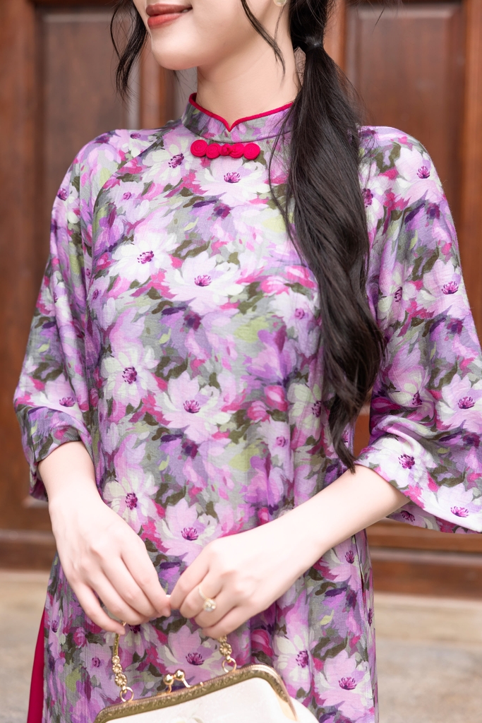 Áo Dài Cát An Hoa Kết Đính Nút Tàu Ở Cổ Một Lớp Chất Đũi Hàn Swanlake (Không bao gồm quần) Tím - L12019LW01