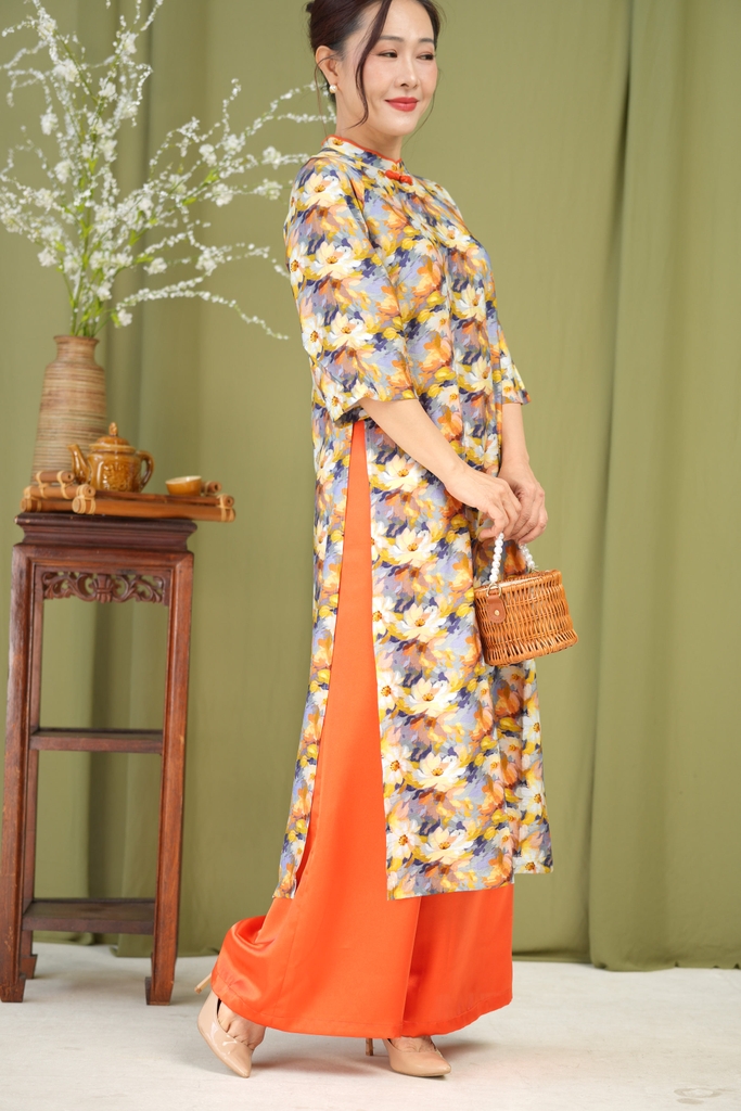 Áo Dài Cát An Hoa Kết Đính Nút Tàu Ở Cổ Một Lớp Chất Đũi Hàn Swanlake (Không bao gồm quần) - L12019LW01
